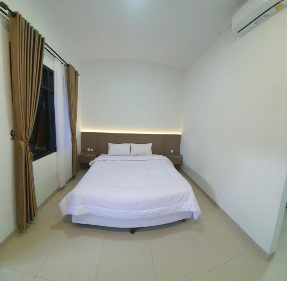 Joglo 21a Guest house *